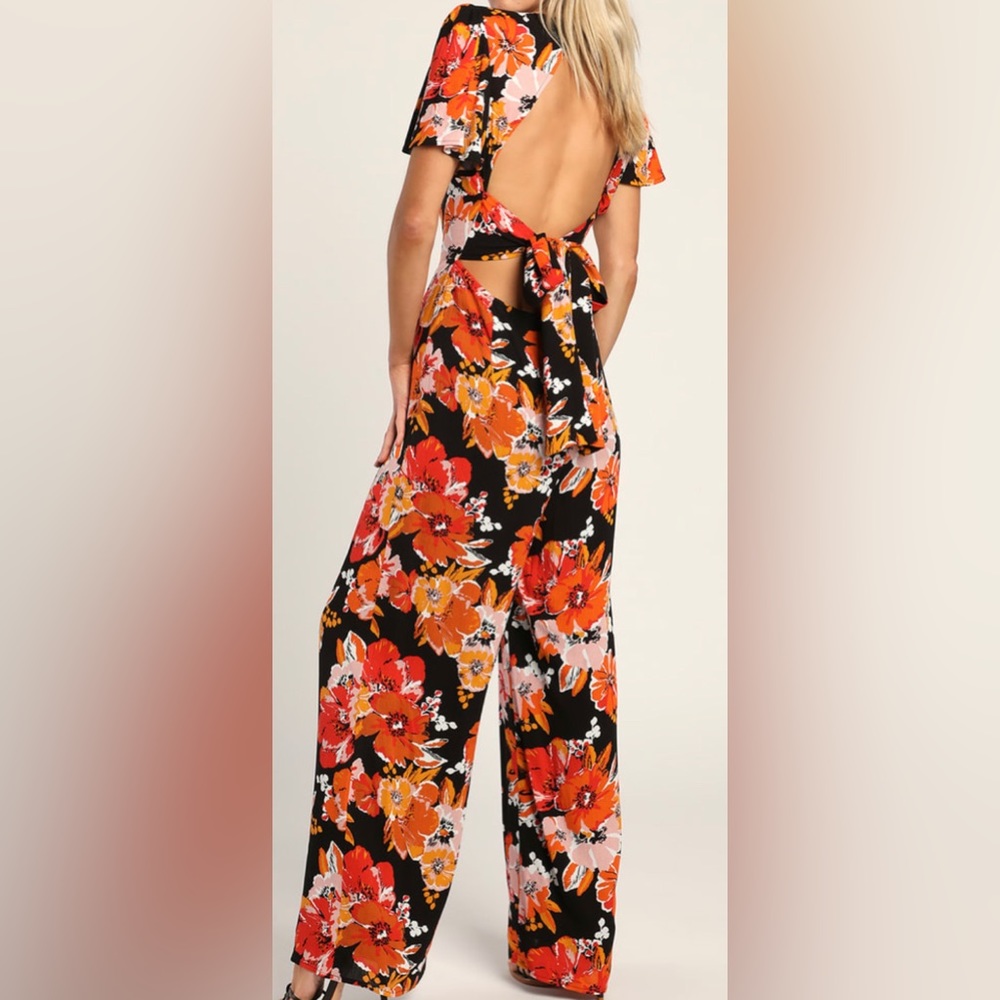 NWT Getaway Vibes Black Floral Print Short Sleeve Wide-Leg Jumpsuit size medium